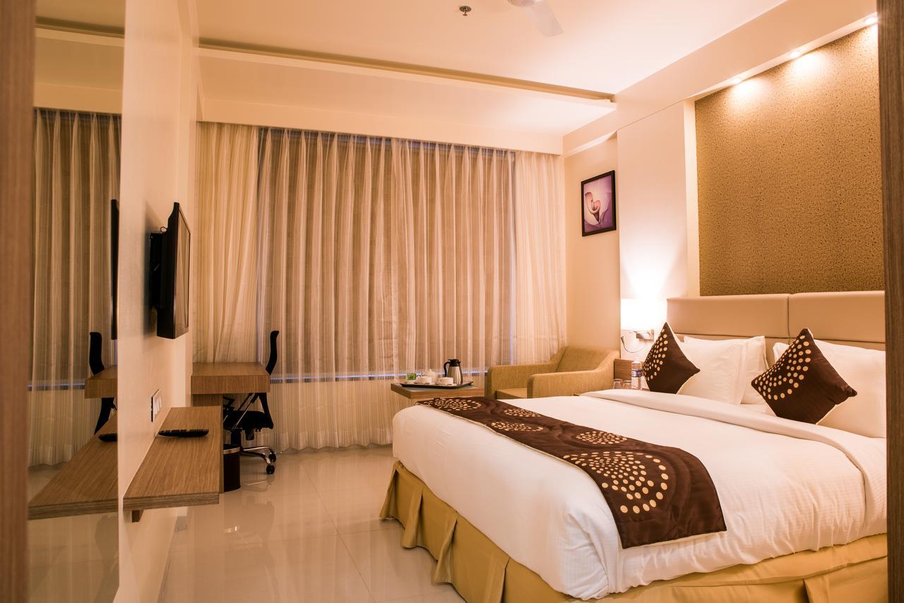 Hotel Grand Rio Nashik Esterno foto