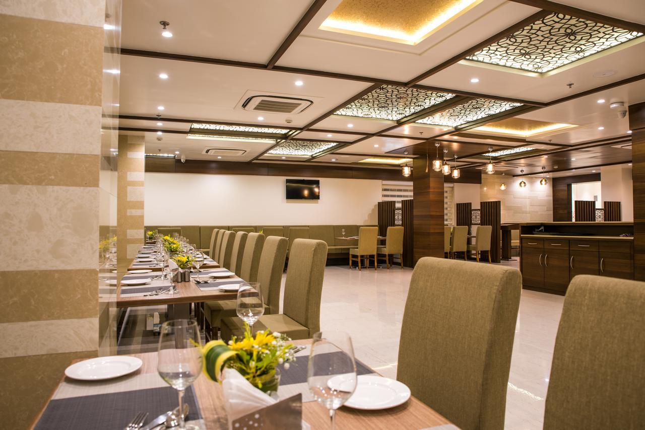 Hotel Grand Rio Nashik Esterno foto