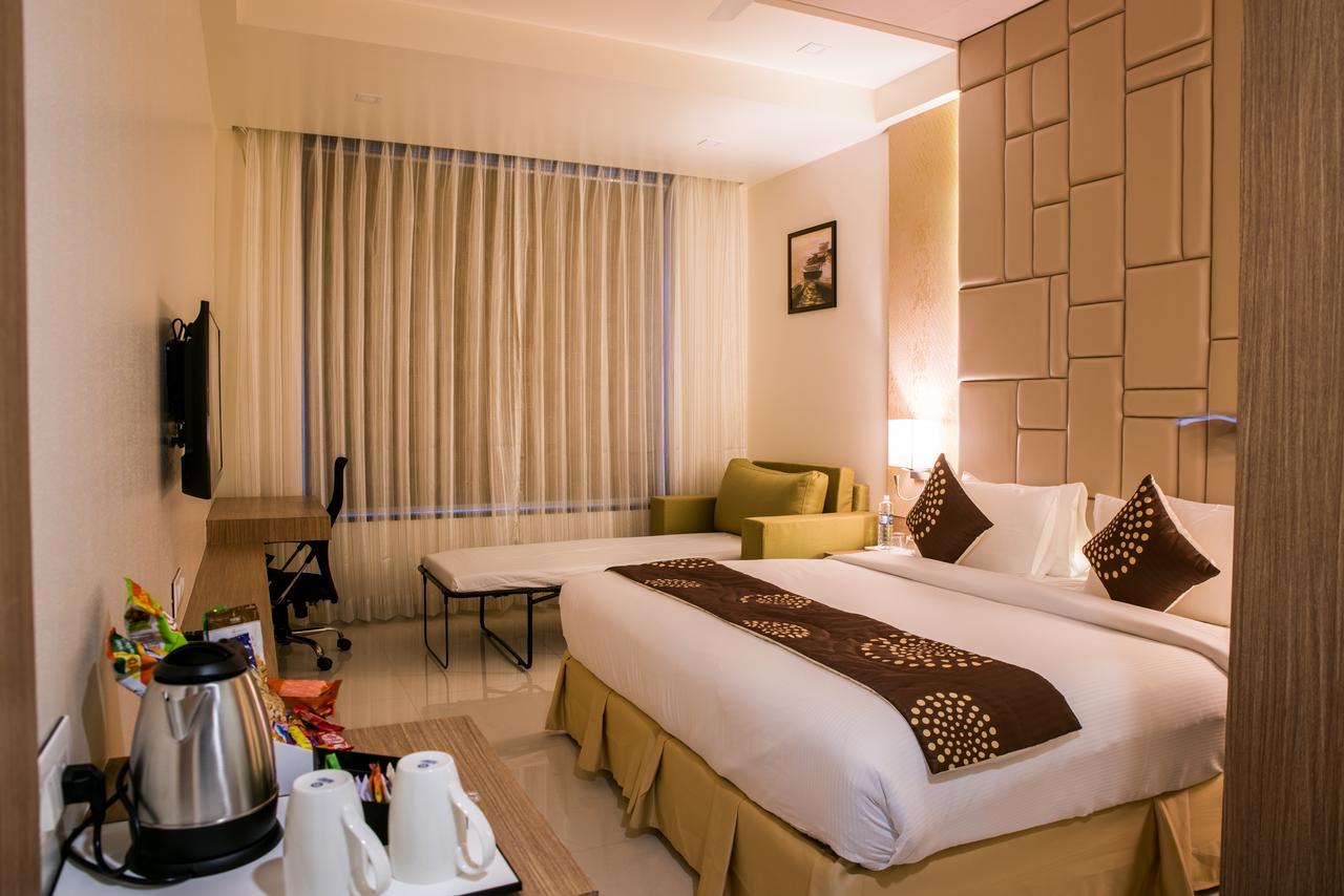 Hotel Grand Rio Nashik Esterno foto