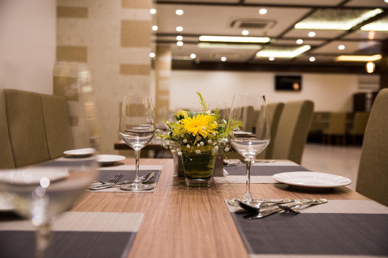 Hotel Grand Rio Nashik Esterno foto