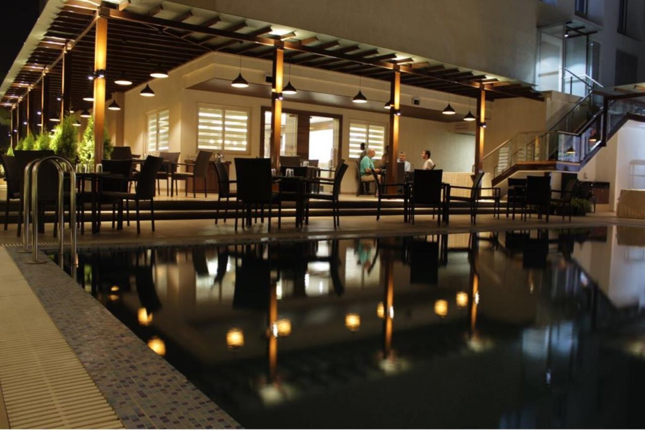Hotel Grand Rio Nashik Esterno foto